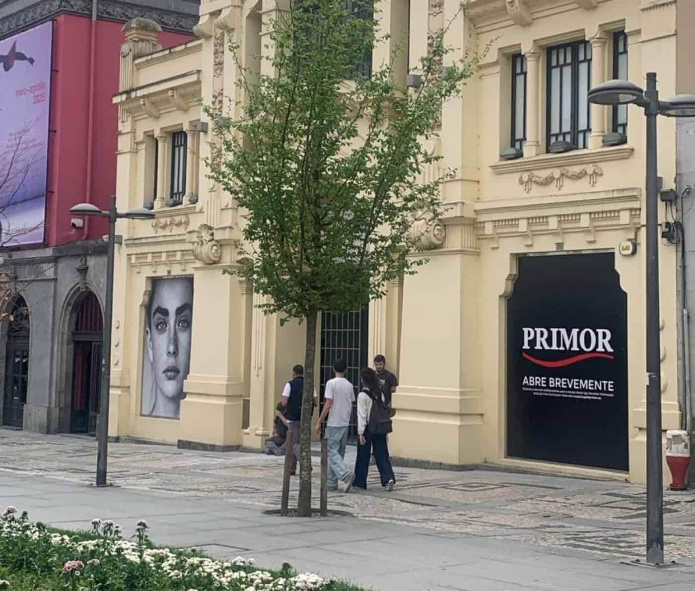 Encerramento de lojas no centro "não é preocupante" porque espaços voltam a ser ocupados