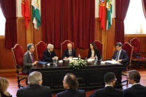 Ministra admite que intervenção na Igreja de Santa Marinha da Costa "é uma emergência"