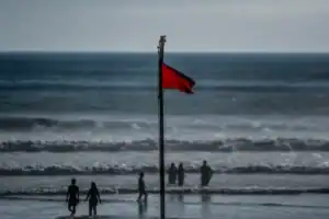 Federação de Nadadores Salvadores alerta para elevado risco de afogamento nas praias&nbsp;