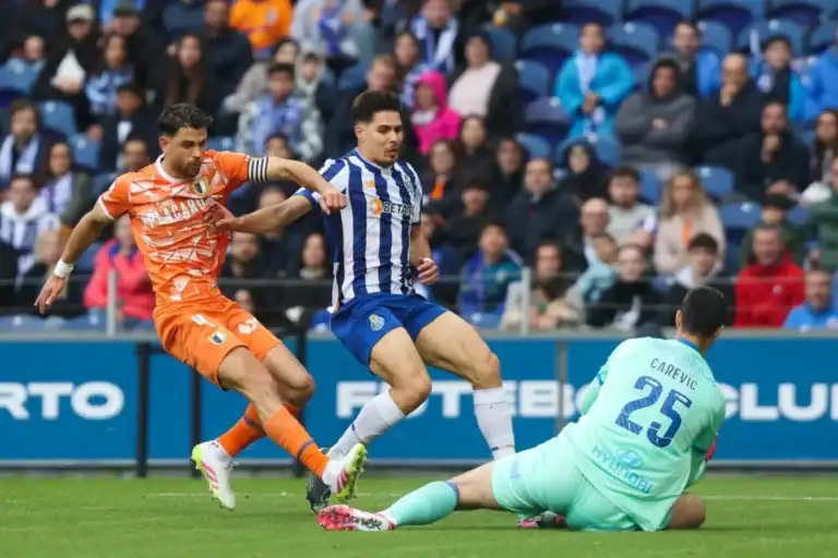 Famalicão perde do Dragão