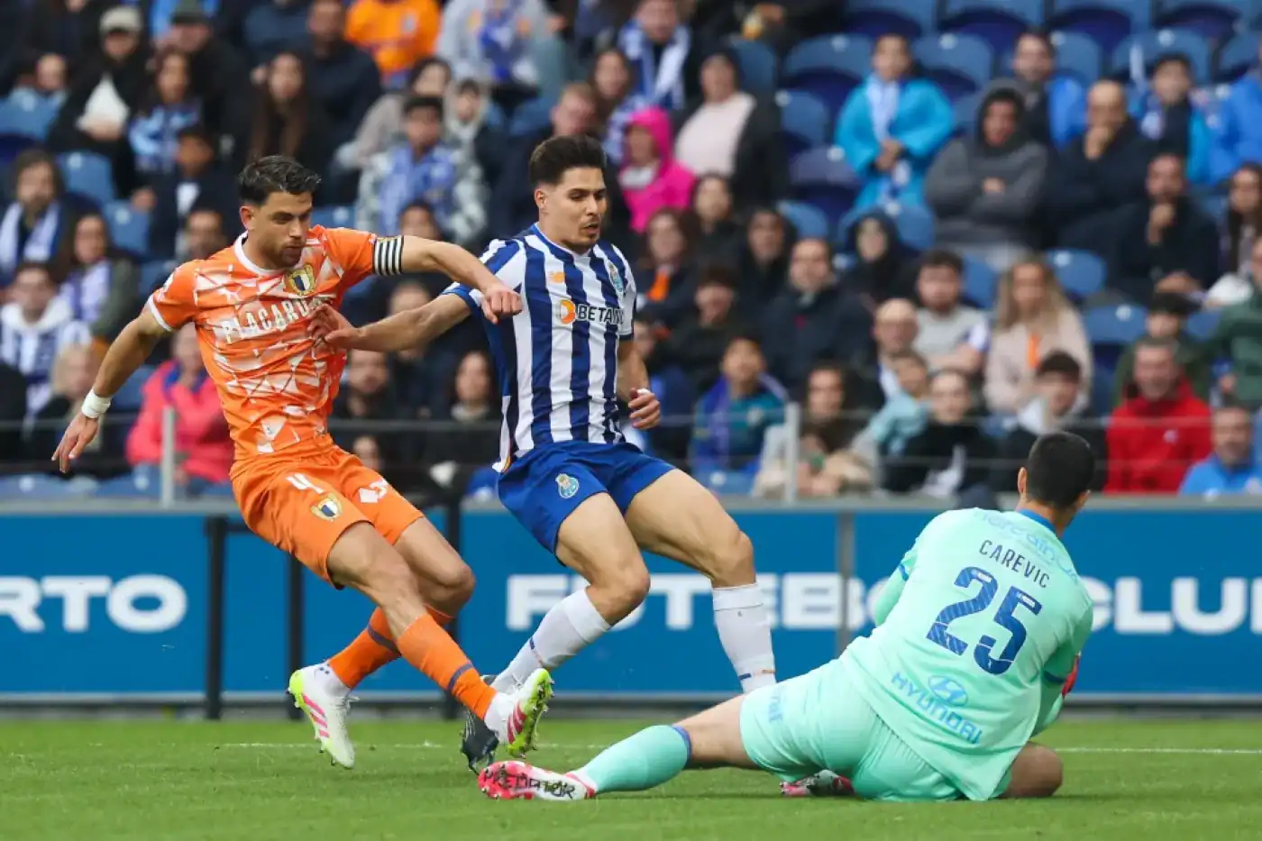Famalicão perde do Dragão