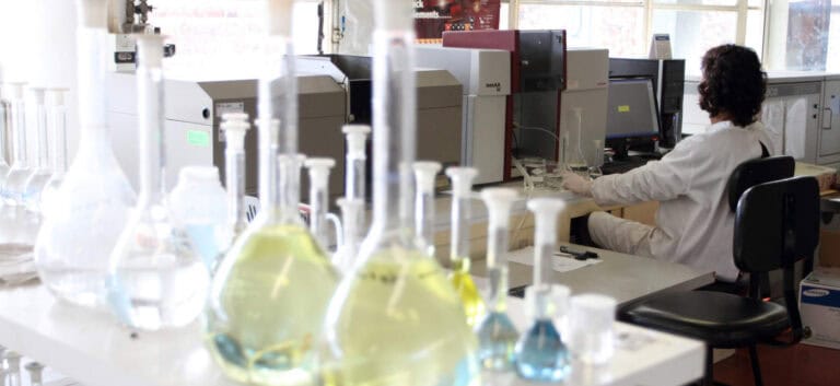 UMinho tem 94% dos cientistas em unidades avaliadas com "Excelente" ou "Muito Bom"