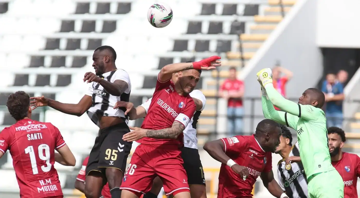 Gil Vicente vence e está mais perto da manutenção