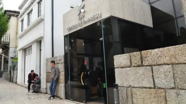 Desemprego cresce em Barcelos e Famalicão entre fevereiro e março