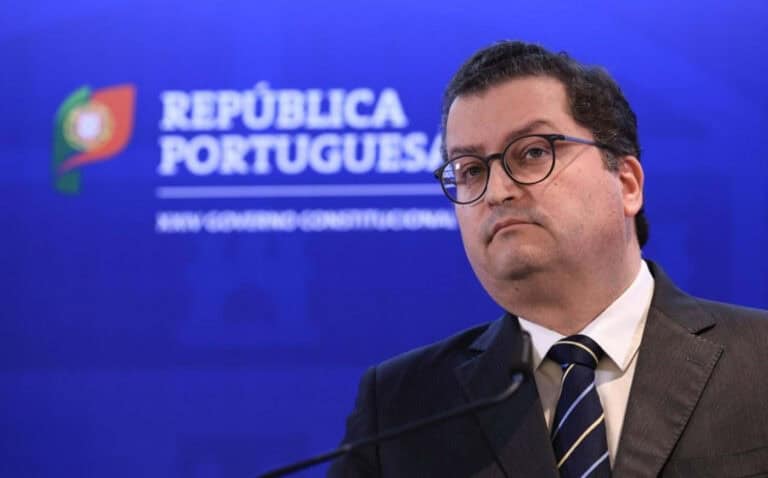 Governo pede a Bruxelas para aumentar gastos com Defesa sem contar para o défice