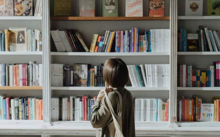 Programa cheque-livro prolongado até julho após utilização ter ficado nos 20%