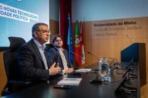 Seguro interrompe frase durante palestra na UMinho para não se "descair" sobre candidatura a Belém 