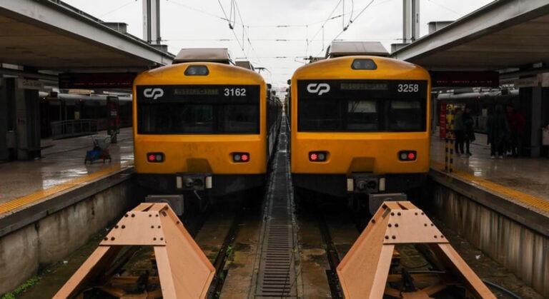 Circulação de comboios parada devido a greve de trabalhadores da CP - Sindicato