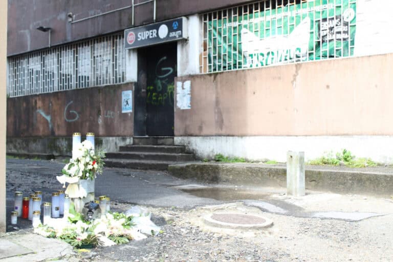 Pais de jovem morto nas imediações do Bar Académico de Braga processam AAUMinho, gestor e segurança do local