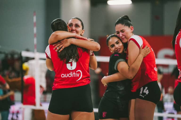 SC Braga deixa escapar título de  campeão nacional feminino de voleibol