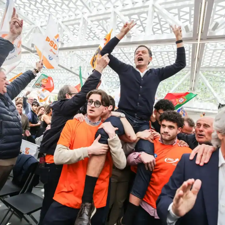 Montenegro esteve hoje em Famalicão "terra de gente trabalhadora"