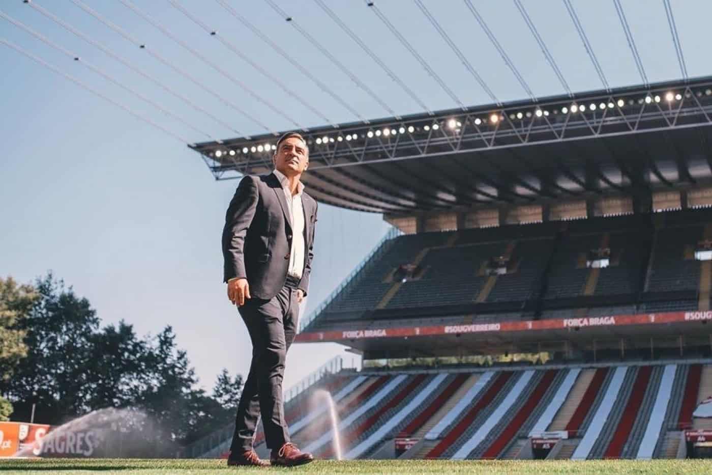 Oficial. Carlos Carvalhal deixa comando técnico do SCB