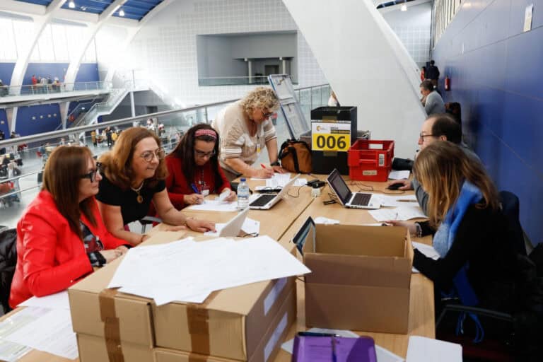 Quase 300 mil votos de emigrantes chegaram a Lisboa