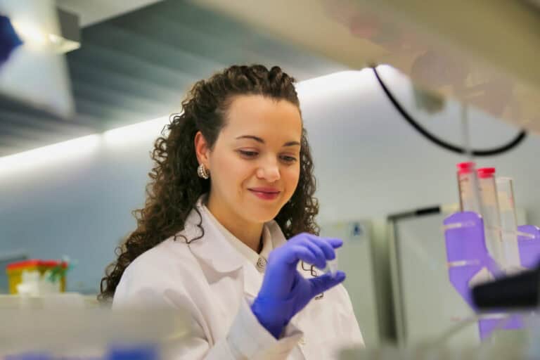 Cientista da UMinho distinguida com Medalha de Honra L’Oréal Portugal para as Mulheres na Ciência