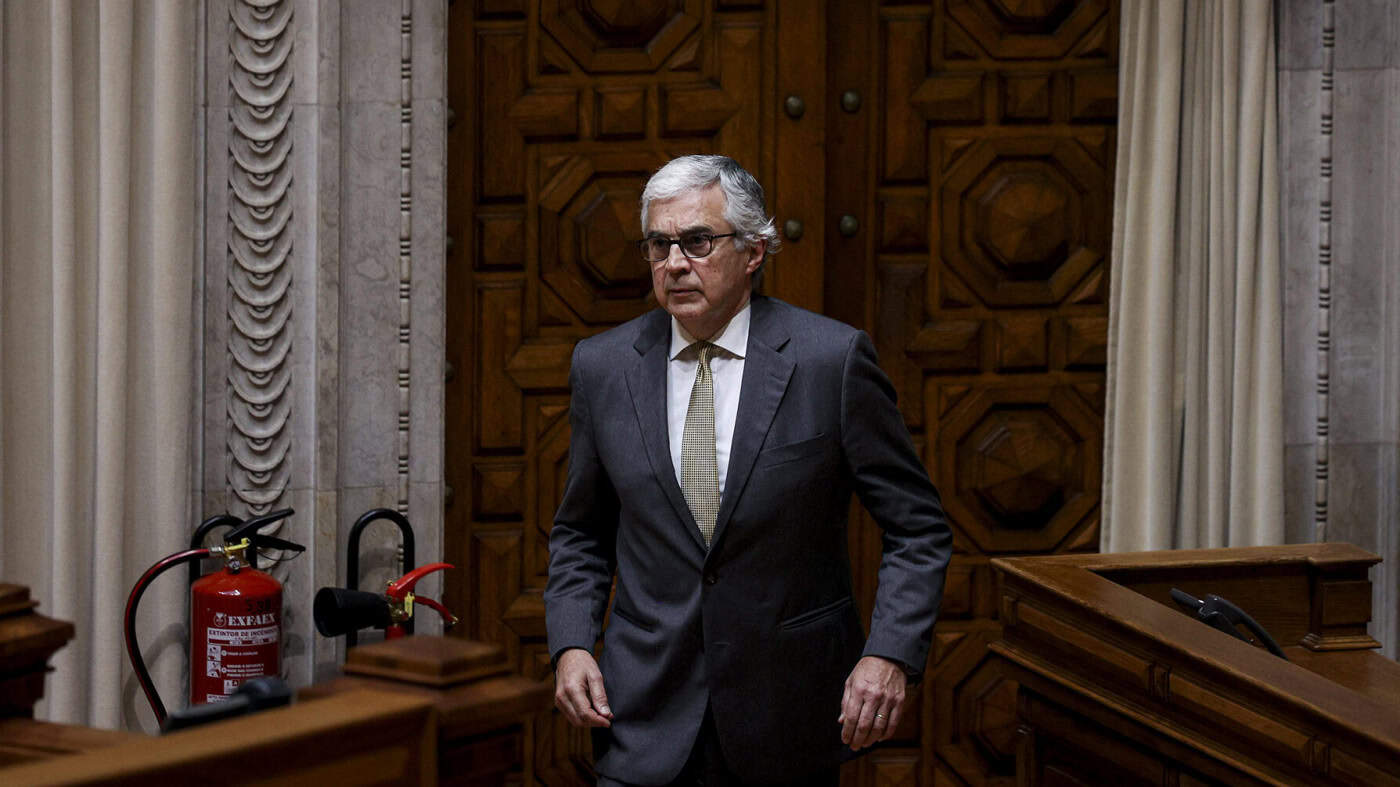 Aguiar-Branco reeleito presidente da Assembleia da República