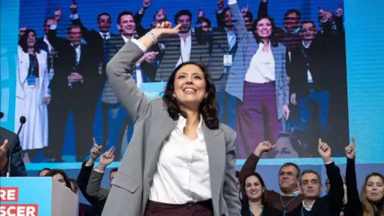 Mariana Leitão desiste da corrida a Belém