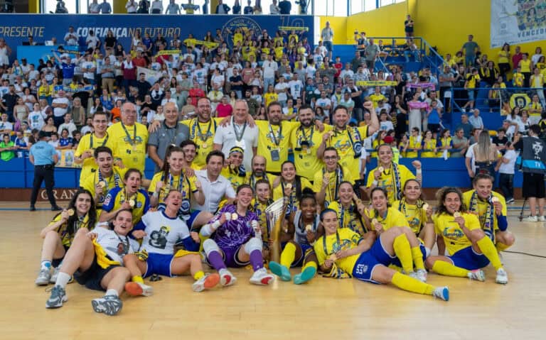 Nun'Álvares conquista título de campeão feminino de futsal pela primeira vez