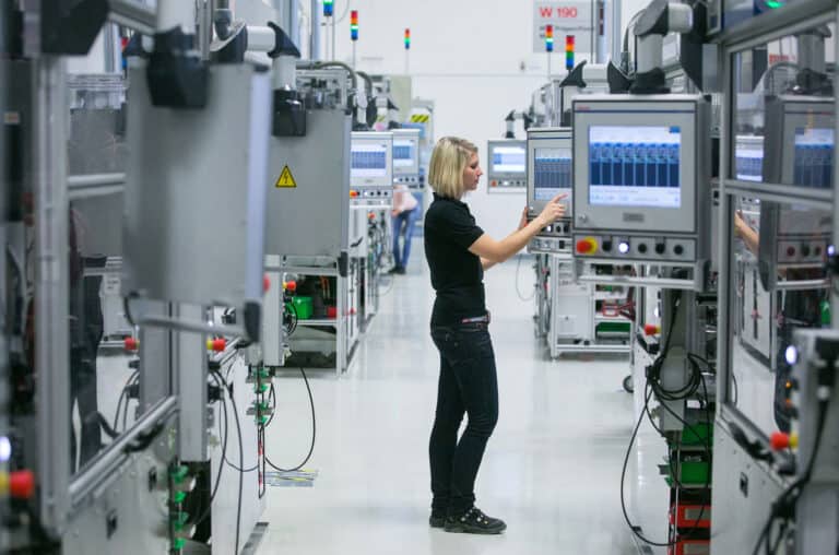 Portugal entre os países da UE que escapam à quebra mensal na produção industrial