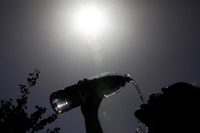 Temperaturas elevadas em Portugal a partir de segunda-feira e DGS deixa alertas