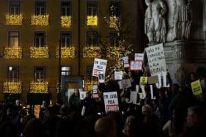 Trabalhadores da TiN receberam 25% do salário de maio mas mantêm-se em greve&nbsp;
