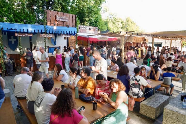 Casa cheia no primeiro dia da Feira Afonsina