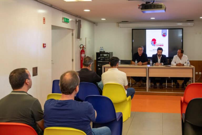 Mais de 500 atletas da formação de 16 clubes participam na Barcelos Cup