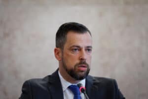 Ex-diretor-executivo SNS nega ter beneficiado de autorização que assinou sobre pagamento de horas