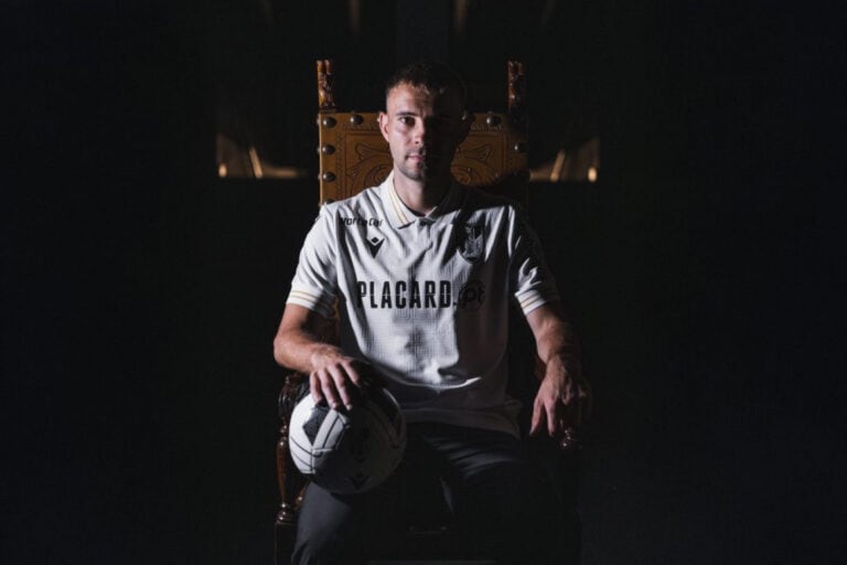 Lebedenko oficializado no Vitória SC até 2028