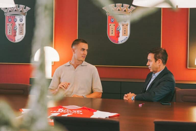 SCB oficializa Gustaf, defesa sueco de 25 anos&nbsp;&nbsp;