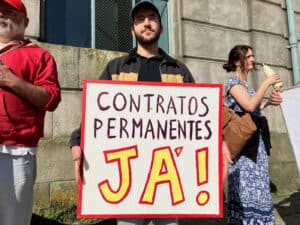 Investigadores e professores saem à rua contra a precariedade 