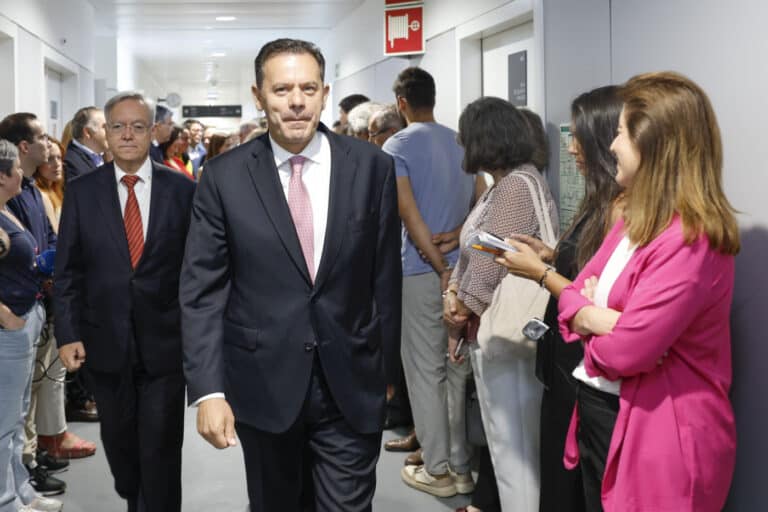 Montenegro defende que hoje há "menos problemas" na saúde do que há um ano