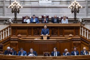 Apoio à deslocação será alargado a todos os docentes a partir de setembro