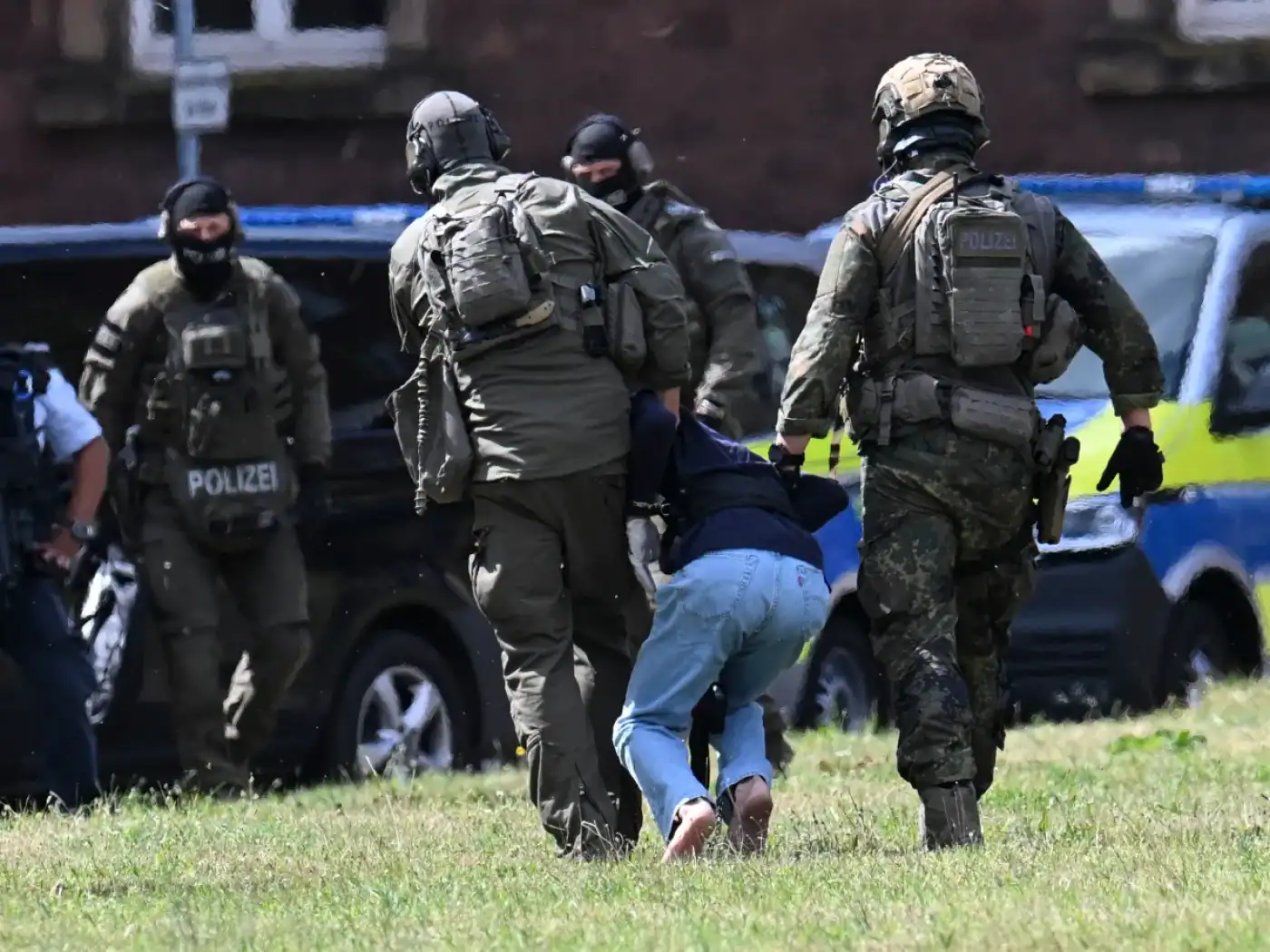 Dezenas de afegãos deportados na Alemanha