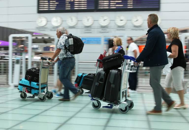 Tráfego de passageiros nos aeroportos nacionais cresce 4,8% no 1.º semestre