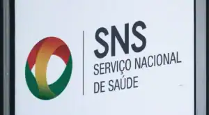 SNS pode contratar até 350 médicos sem termo para responder a urgências em 2025