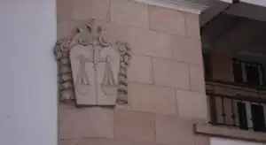 Professor primário da Póvoa de Lanhoso condenado a 17 anos por abusar de dez alunas 