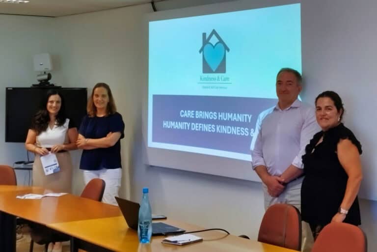 Novo projeto da UMinho presta cuidados domiciliários a idosos dependentes