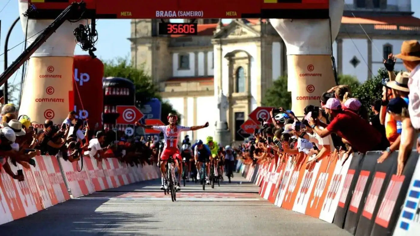 Nicolás Tivani vence em Braga a primeira etapa da Volta a Portugal