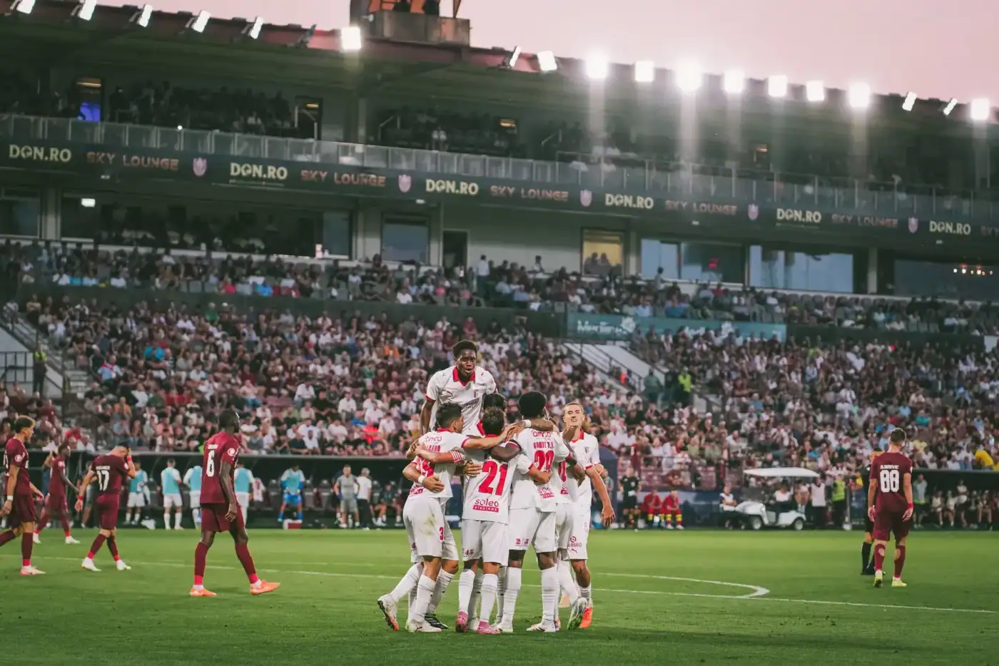 SC Braga bate Cluj com dois de Gorby e está mais perto do playoff da Liga Europa