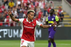 SC Braga vence CFR Cluj e passa ao play-off da Liga Europa