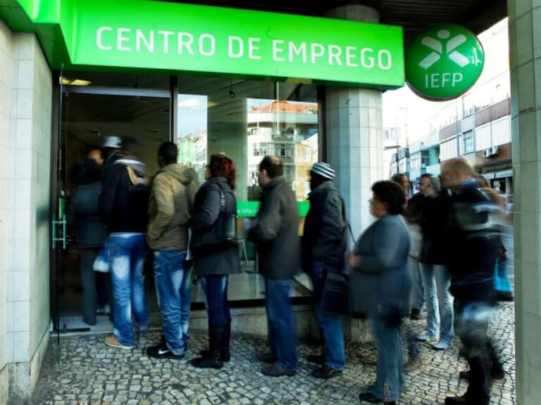Portugal entre os cinco países europeus onde a taxa de desemprego mais desce
