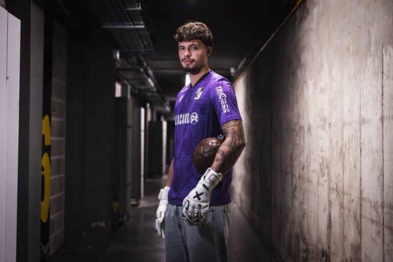 Lucas Furtado reforça a baliza do Vitória SC