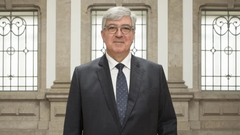 Reitor do Porto denuncia “pressões” para aceitar entradas ilegais em Medicina