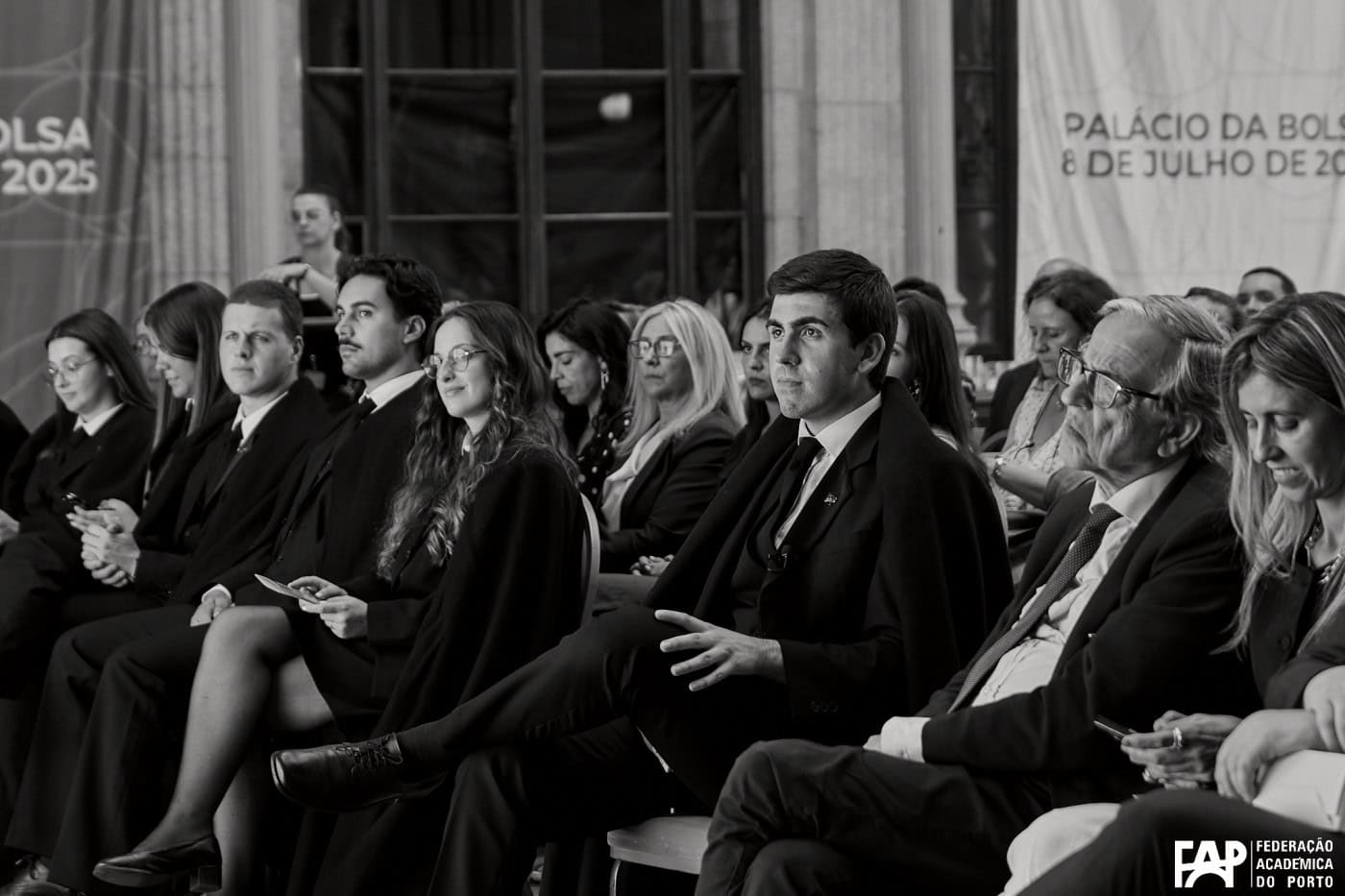 Estudantes da U.Porto pedem Senado Académico urgente para caso de Medicina