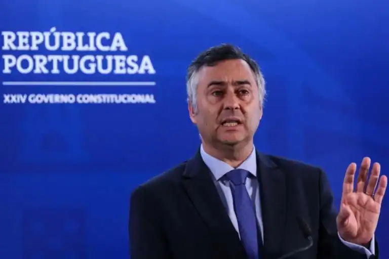 Governo aprova novas estruturas do Ministério da Educação para o ensino superior e ciência