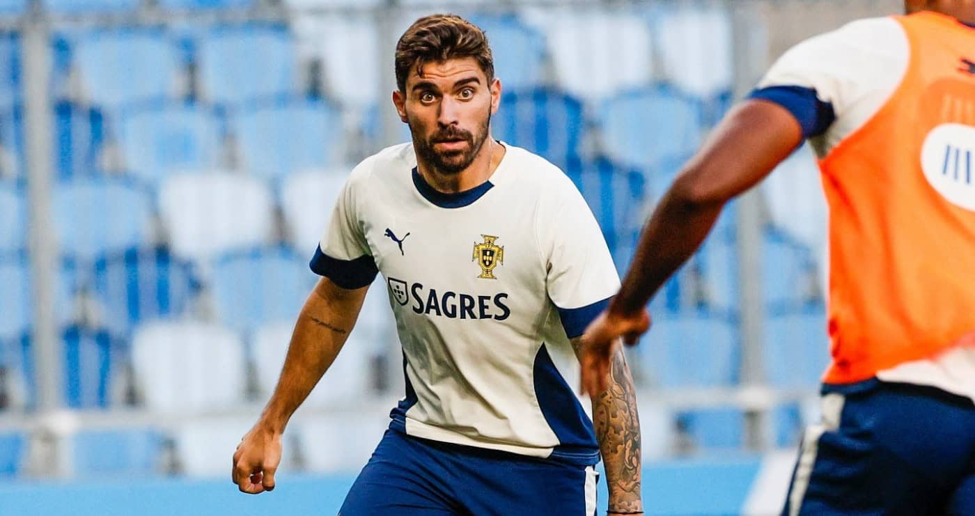 Portugal treina na Puskas Arena antes do duelo com a Hungria