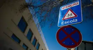 OCDE. 38% dos adultos nacionais não tinham concluído até 2024 o ensino secundário, o dobro da média&nbsp;