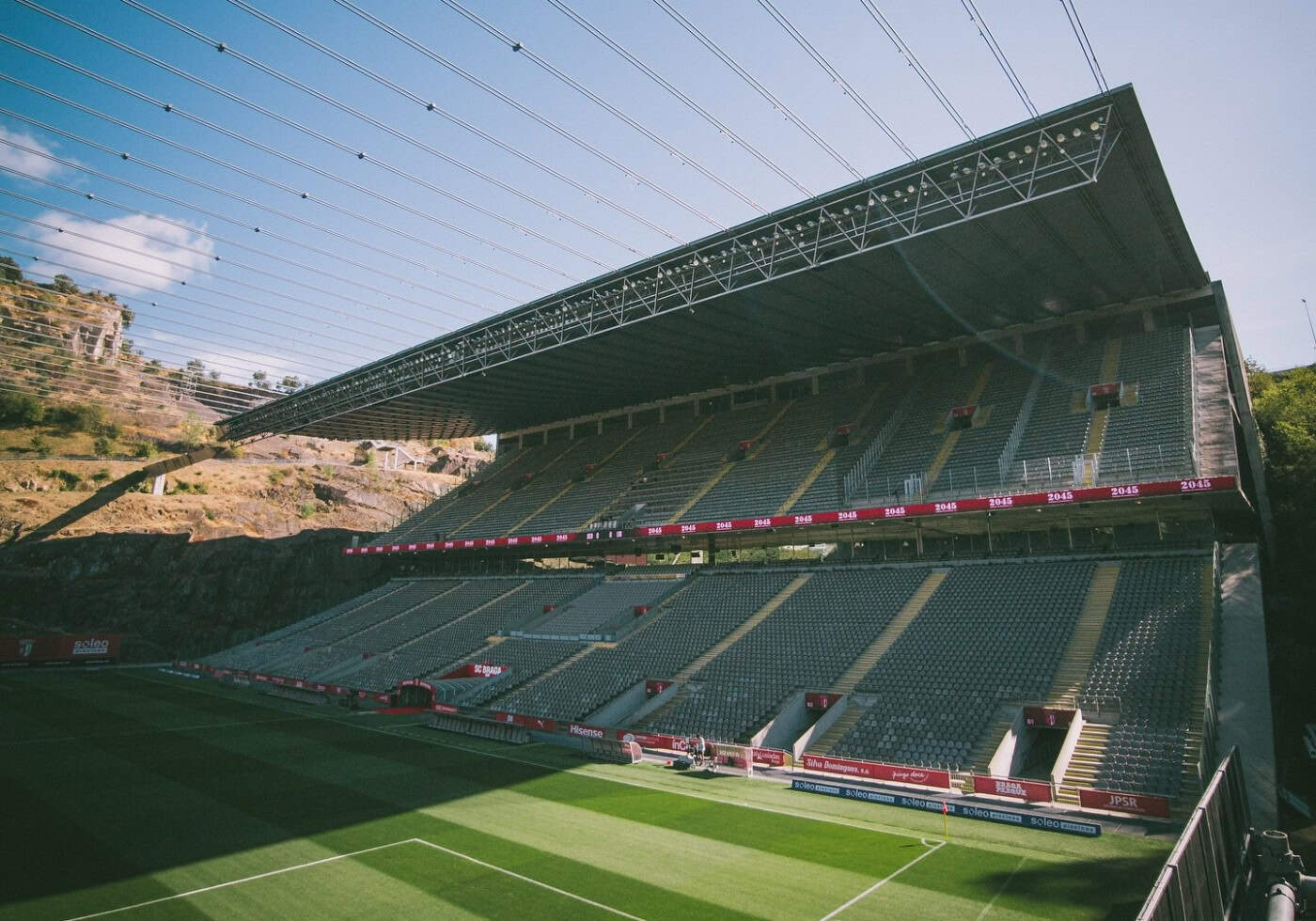 Domingo de dérbi minhoto na Pedreira