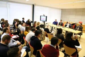 "Obras do Estado construídas com dinheiro dos municípios"