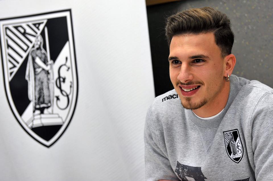 "Estou a viver o melhor momento no Vitória" - Sturgeon